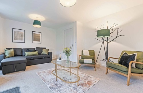 Patchway House | Spacious 4-Bed Home Near Cribbs & Bristol