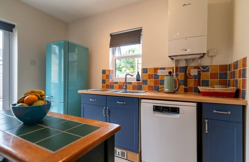 Cliftonville House | Spacious 4-Bed Seaside Retreat w/Garden | Pass The Keys