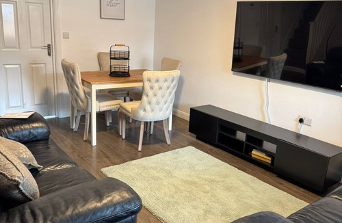 Hemel Hempstead House | Spacious 4-bedroom house Hemel Hempstead
