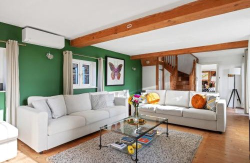 Tilney Fen End House | Spacious 6-Bed Countryside Home Surrounded by Nature