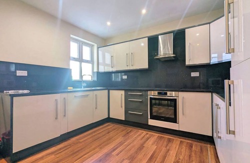 Sheffield House | Spacious Accommodation In City Centre | Sleeps 5