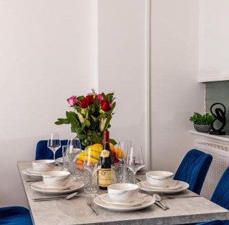 Cathedrals Apartment | Spacious and Modern 4 Bed Apartment next to Borough Station