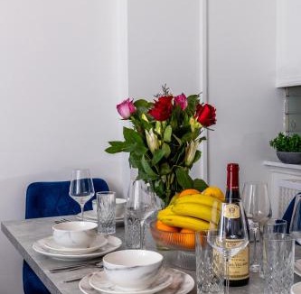 Cathedrals Apartment | Spacious and Modern 4 Bed Apartment next to Borough Station