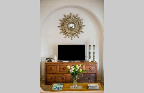Gloucester Apartment | Spacious Apartment Close To Gloucester Quays And Docks