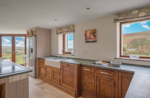 Broughton Mills House | Spacious Barn Conversion | 4 Bedroom + Hot Tub - Pass the Keys