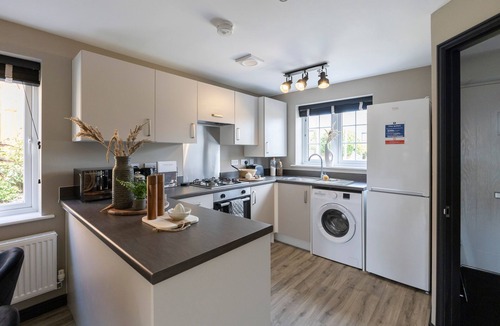 Pinxton House | Spacious & Charming Home | Driveway | Close to M1