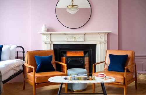New Town House | Spacious City Centre Family Room