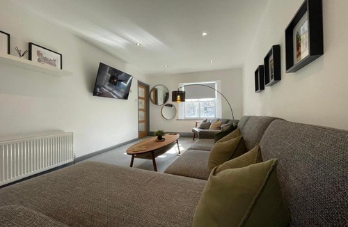 Lancaster Apartment | Spacious City Centre Property