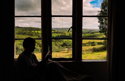 Beaminster House | Spacious Country Farmhouse in Rewilding Landscape