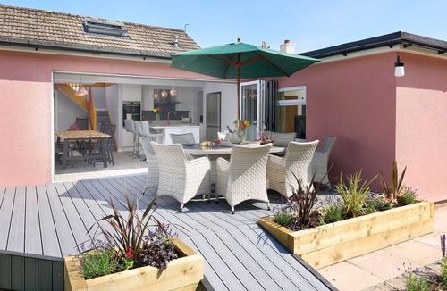 Kingsbridge House | Spacious Countryside 4 Bedroom Bungalow