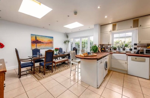 Cambridge House | Spacious Five Bed Home in the Heart of Cambridge