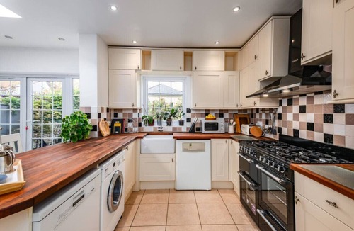 Cambridge House | Spacious Five Bed Home in the Heart of Cambridge