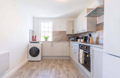 Whitehaven Apartment | Spacious Harbourside 2BED Apartment with Sea Views