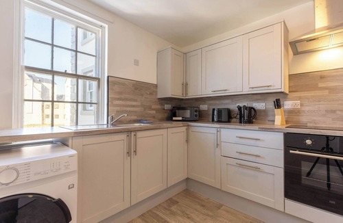 Whitehaven Apartment | Spacious Harbourside 2BED Apartment with Sea Views