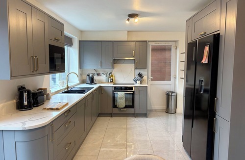 Winterley House | Spacious Home in Charming Cheshire Village