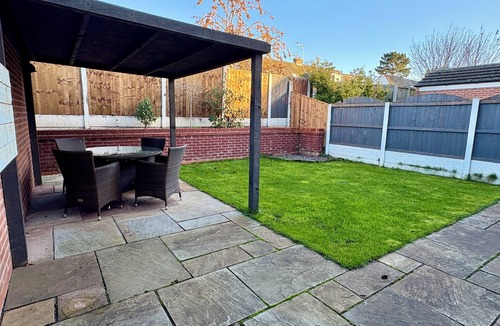 Winterley House | Spacious Home in Charming Cheshire Village