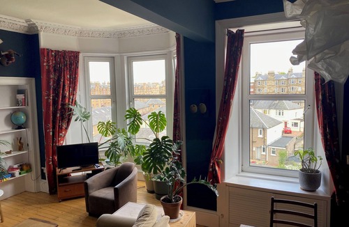 Merchiston Apartment | Spacious, quiet, central Edinburgh family apartment (3 bathrooms)