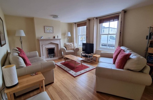 St Davids House | Spacious self-catered accommodation in the heart of St Davids.