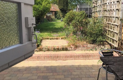 Westleton House | Spacious Suffolk Cottage in Village Setting
