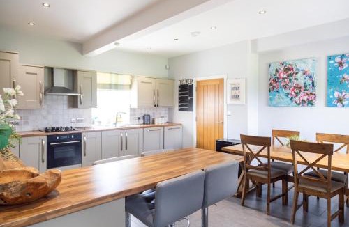 Sandbach House | Sparrow Grove Barn Countryside Escape by YourStays