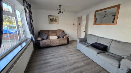 Lee-on-the-Solent House | Spencer , 4 bed slp 8 semi in Lee On The Solent