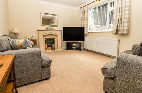 Birkdale House | Spring Close