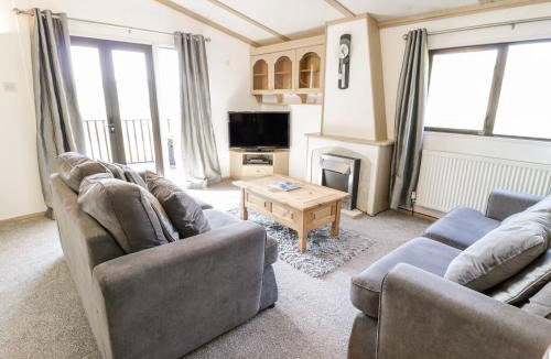Rhyd-y-foel House | Springtime Lodge