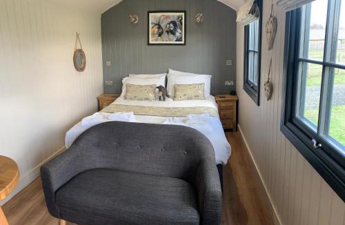 Storwood House | Springwood Shepherd Huts Glamping York
