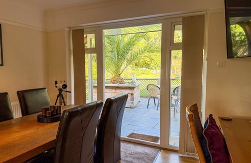 Ryde Cottage | Squirrel Haven - Woodland Retreat