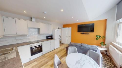 Bristol City Centre Apartment | St Nicholas 6 beds flat