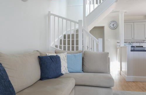 Kingsbridge House | Stable End Cottage