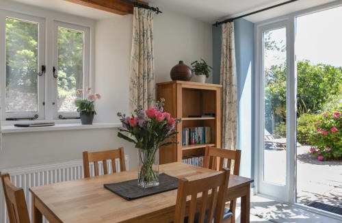 Kingsbridge House | Stable End Cottage