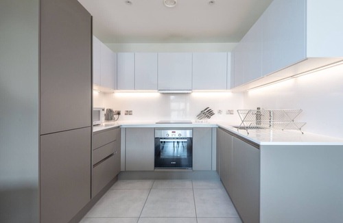Wembley Park Apartment | Stadium View Flat with Terrace, Gym & Co-Working