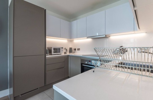 Wembley Park Apartment | Stadium View Flat with Terrace, Gym & Co-Working