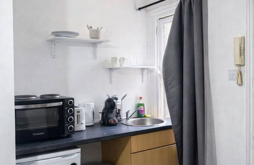Ravenscourt Park Apartment | Standard Double Studio Ensuite
