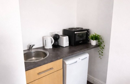 Ravenscourt Park Apartment | Standard Double Studio Ensuite