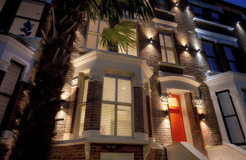 Little Venice Apartment | Standard Studio 7 at The Orange Door Little Venice