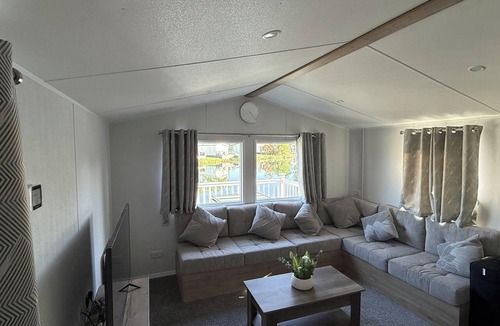 Great Houghton Cabin | Static Caravan 3 Bed, Sleeps 6, Waterside, No Pets