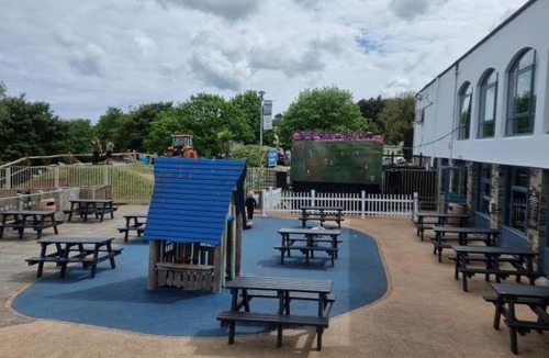 Paignton Resort | Static Caravan to Hire , Hoburne Devon Bay ( Paignton)