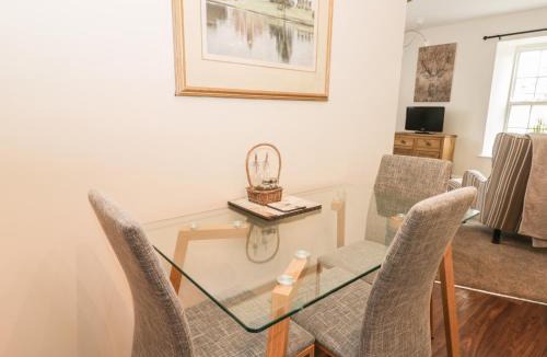 Pickering Apartment | Station View