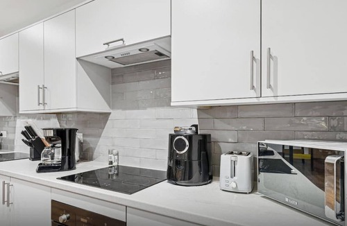 Cribbs Causeway House | StokeManor|Luxury|Spacious|Groups|Contractors
