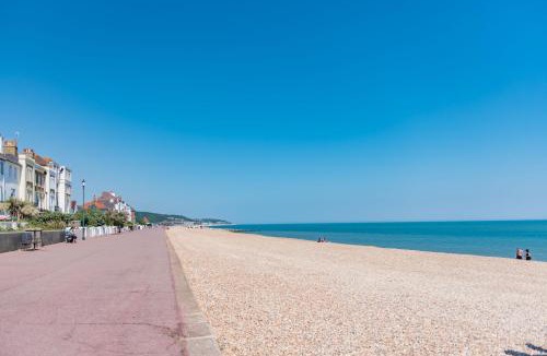 Hythe House | Stone's Throw