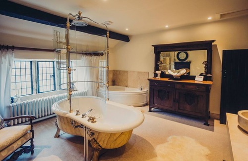Little Hayfield Other | Stonegate Castle - Eleven Bedroom Castle, Sleeps 26