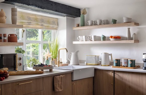 Stow-on-the-Wold House | Stow on the Wold Scandi Chic Authentic Cottage
