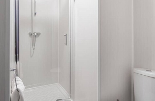Middlesbrough Apartment | Studio 8 City Centre Fast WiFi Smart TV