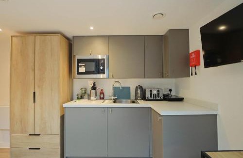 Bristol Floating Harbour Apartment | Studio Flat Close to Queen Square - Flat 5B