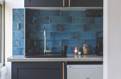 Highbury Apartment | Studio flat in Highbury GREAT location -04