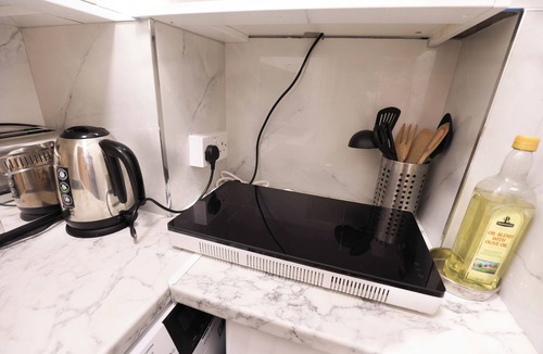 Addison Apartment | Studio Flat in Shepherd`s Bush, 2 minutes' walk away from Tube Station