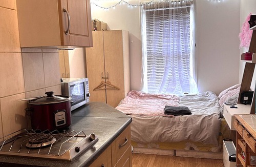 Cann Hall Apartment | Studio Flat in Stratford