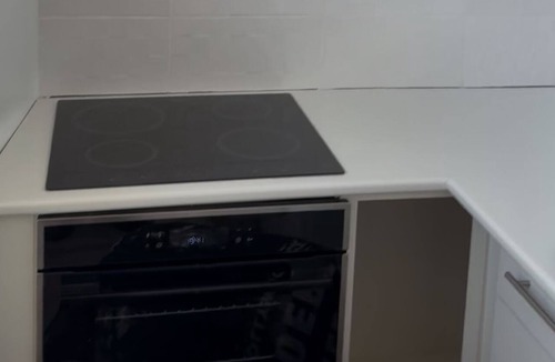 Selhurst Apartment | Studio Sleeps 2 with Air Conditioning